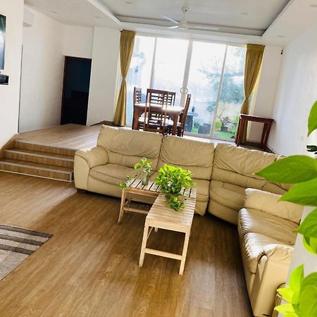 Green Bloom Dehiwala-Mount Lavinia Exterior photo